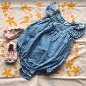 Old navy bubble romper baby